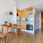 By Costa Del Sol & Pool Apartman *